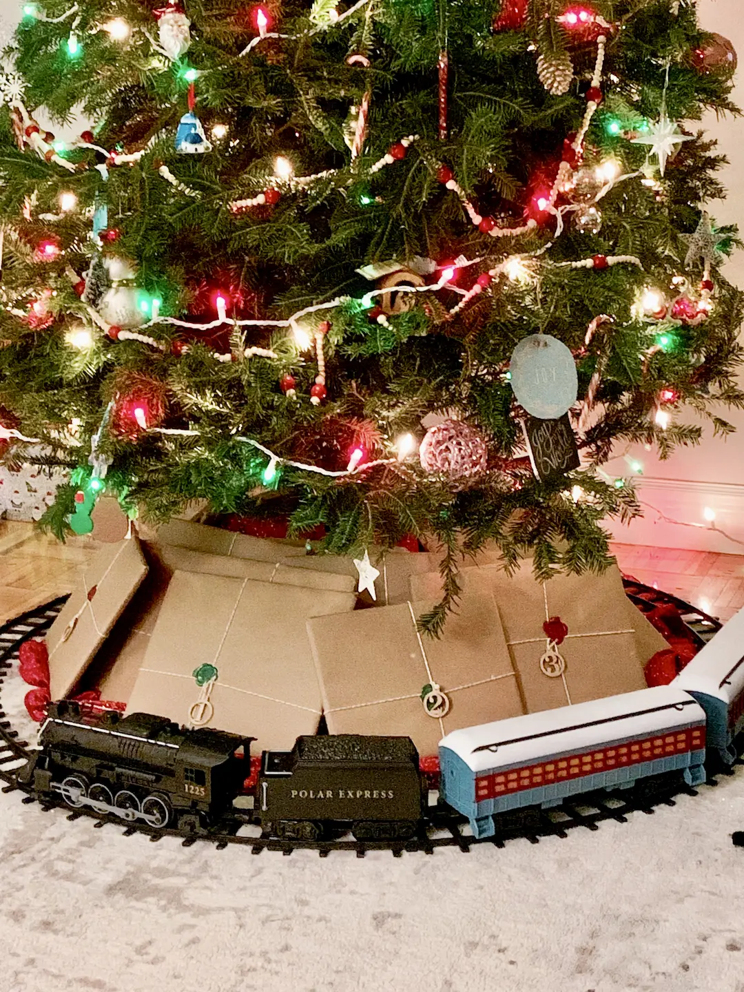 Holiday DIYs for Kids - Playgarden NYC